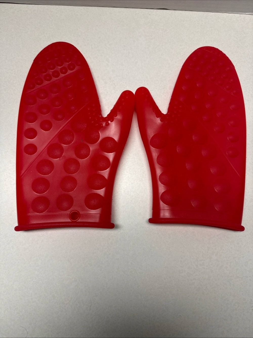 PAMPERED CHEF SILICONE OVEN MITT SET of 2